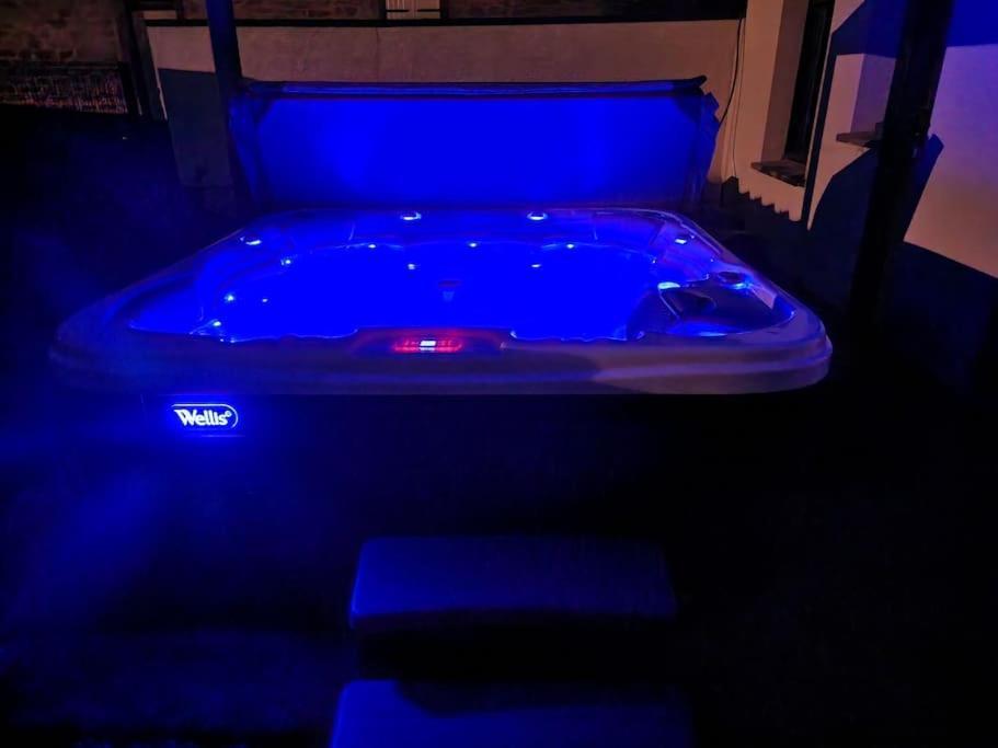 Maison Avec Jacuzzi Et Sauna إبينال المظهر الخارجي الصورة