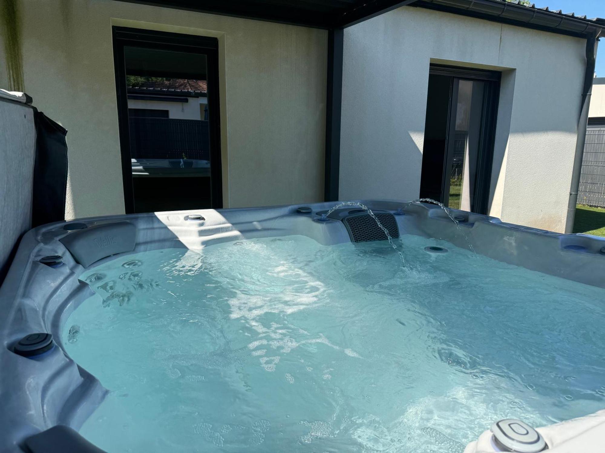 Maison Avec Jacuzzi Et Sauna إبينال المظهر الخارجي الصورة